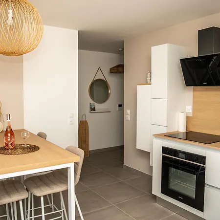 Sete, Thau Indigo B402 Апартаменты